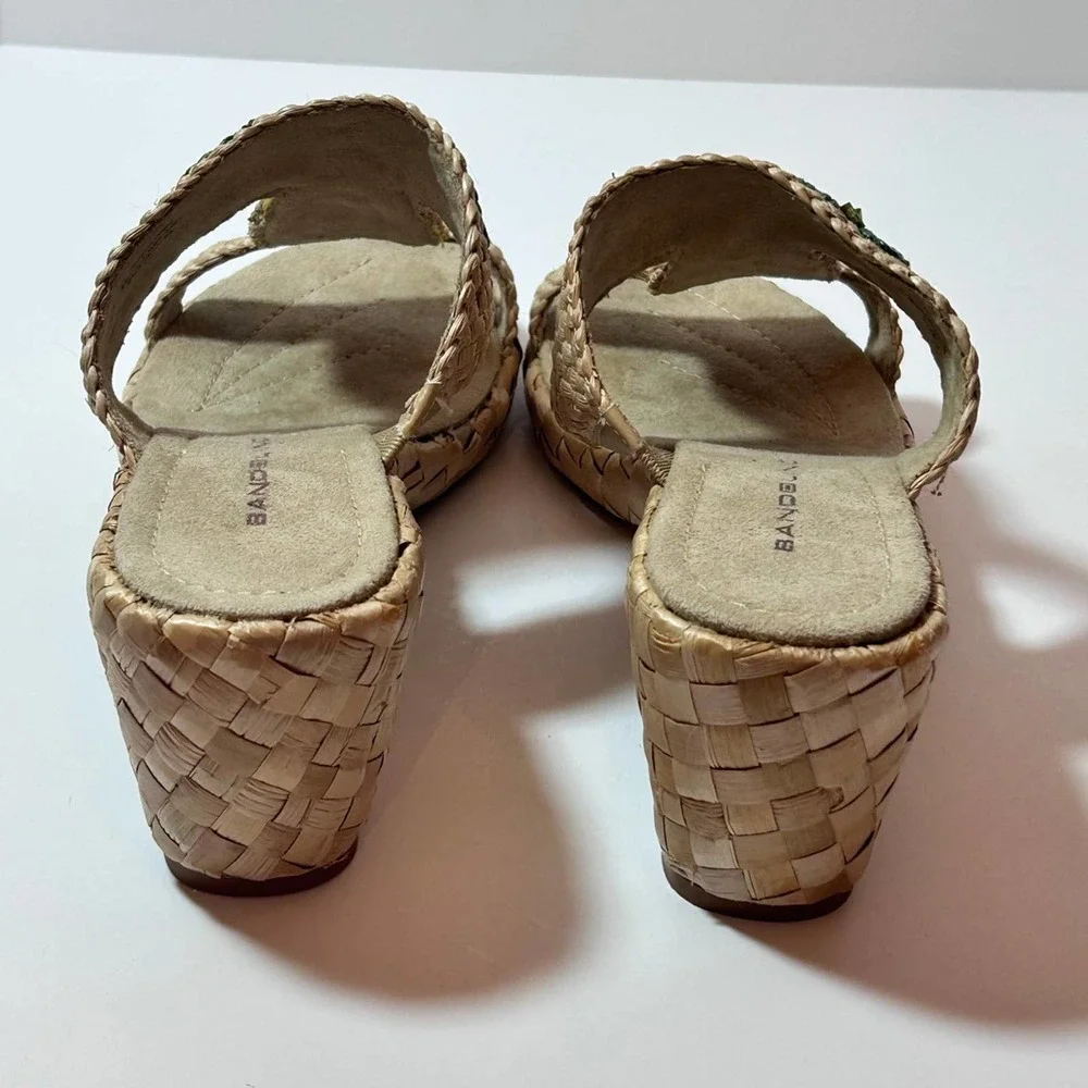 Bandolino~Women’s‎ 7 1/2” Pineapple Whimsical Weaved Wedge Sandals